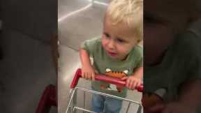 Sammy goes shopping to fix his bike 🚴 Cooking with Sammy