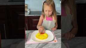 Easy Scrambled Eggs by a 4 year old. #eggs #breakfast #scrambledeggs #kidfriendly #proteinbreakfast