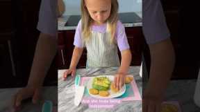 Summer snack idea for kids. 🥑#summersnacks #tinychef #tasty  #avocado #kidfriendly #healthysummer