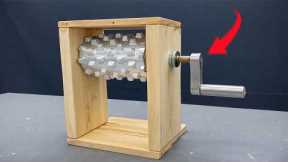 A brilliant idea from the carpenter. An essential tool for millions of families.